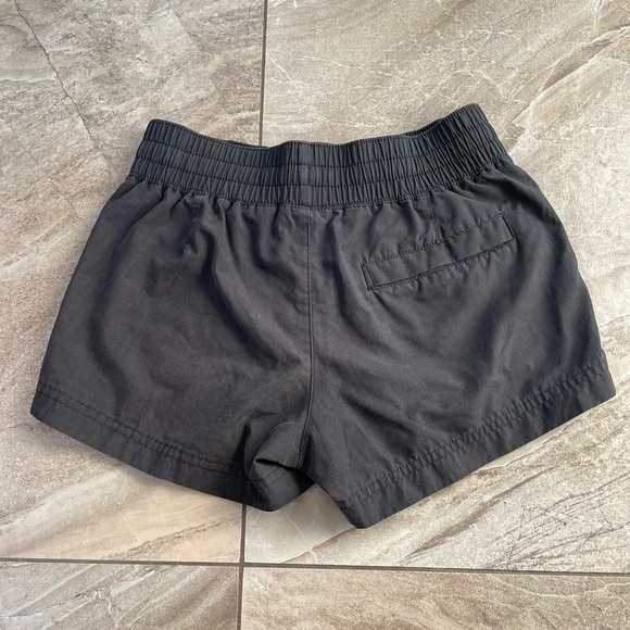 Grey Nike Shorts (Kids) - Picture 2 of 3